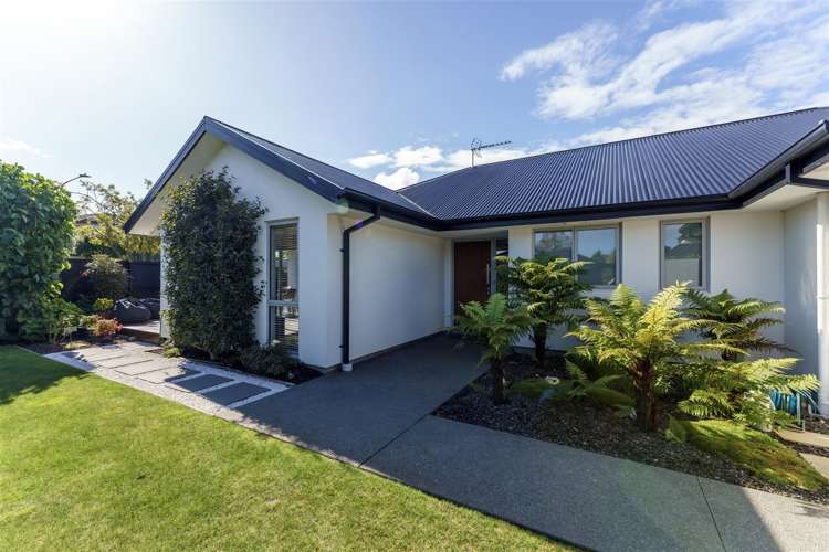 6 Hadlow Place Burnside_1