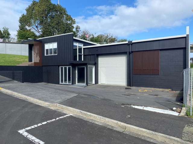 FULLY REFURBISHED ON THE CITY FRINGE