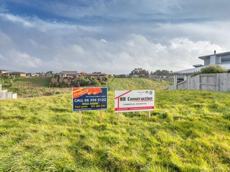 9 Vaucluse Heights Fitzherbert_2