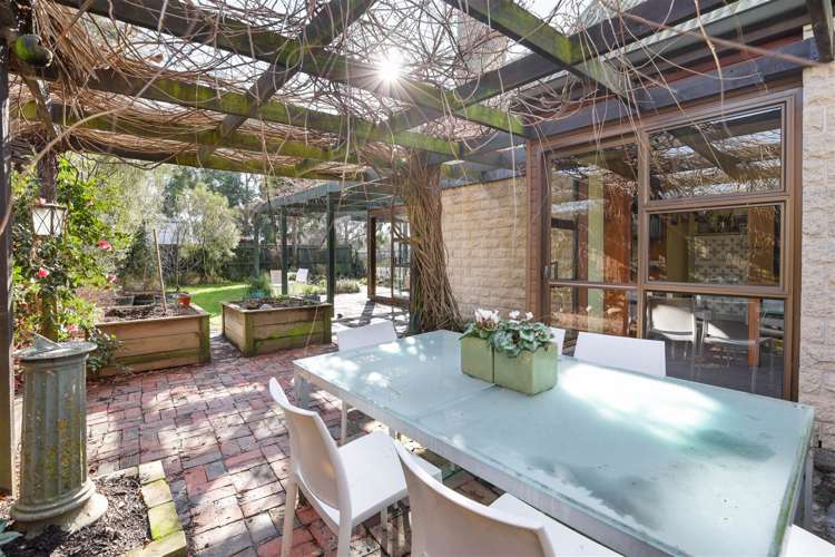 826 East Street Netherby_16