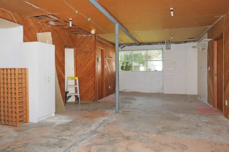 2 Hostel Access Road Eastern Beach_24