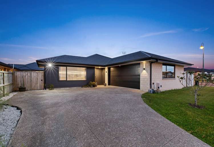 14 Iwinuku Crescent Wattle Downs_11