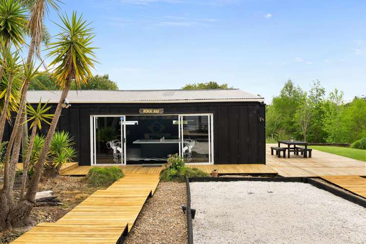 726 State Highway 16 Waimauku_16