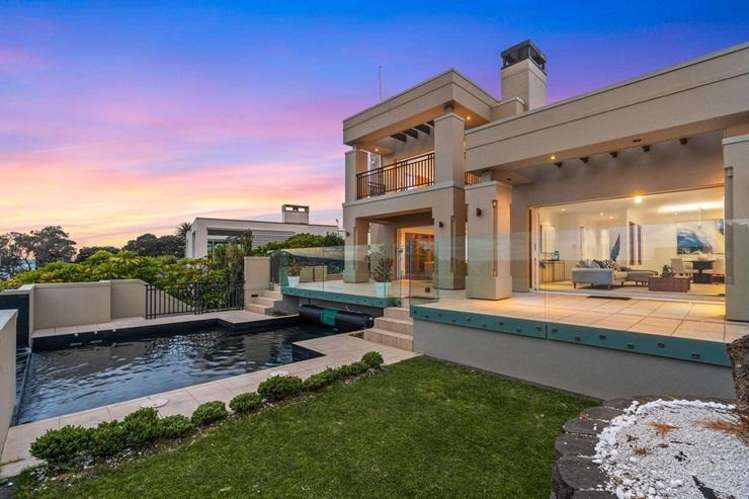 $9m clifftop mansion re-sells one year later for nearly $1m less