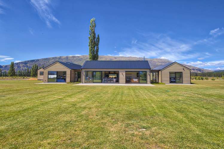 2 Little Orchard Way Wanaka_16