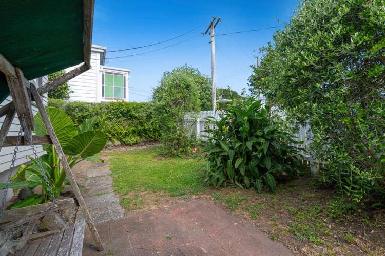 6 Karaka Street Helensville_24
