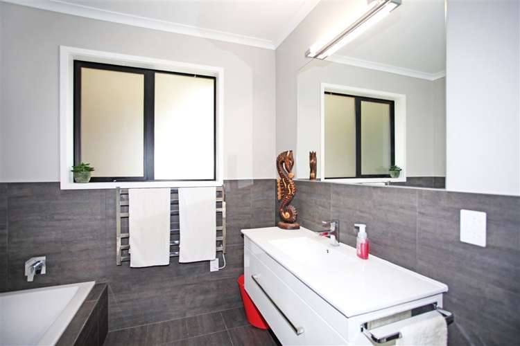 555 Waiuku Road Mauku_11