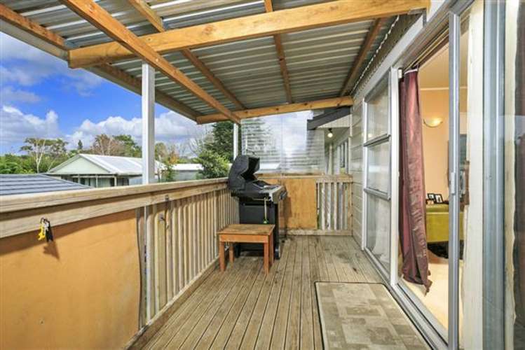 5 Nielsen Place Massey_16