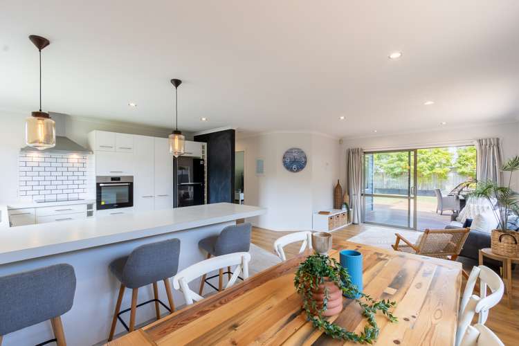 7 Simpson Crescent Raumati Beach_8