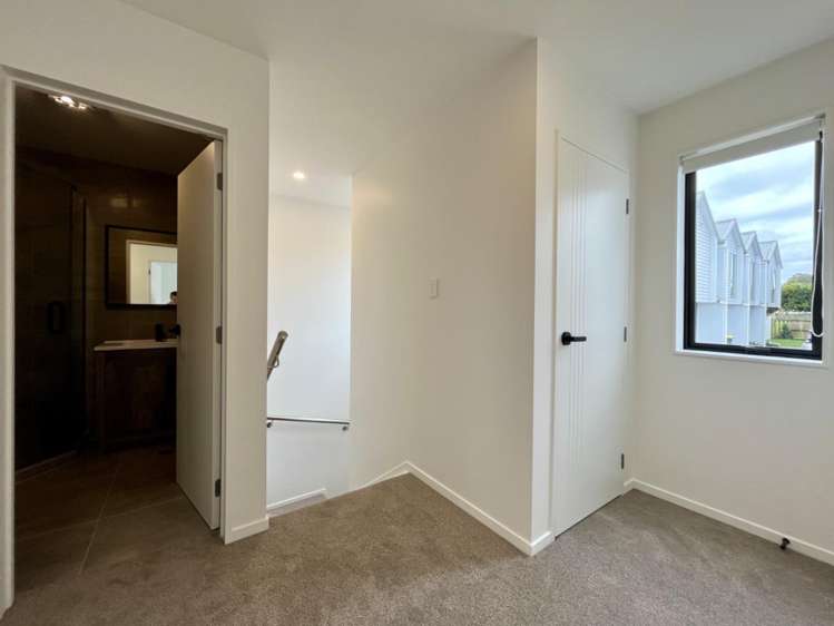 12B Massine Place 2334_5