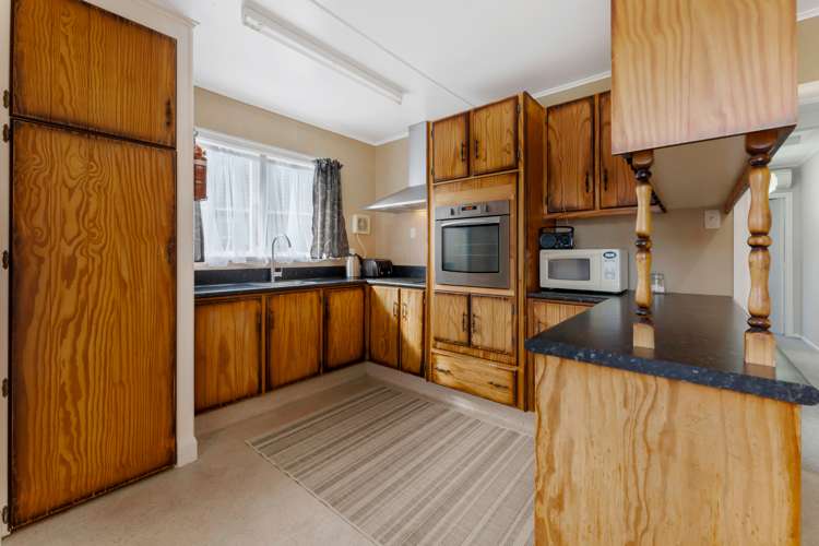 28 Roberts Street Tawa_6