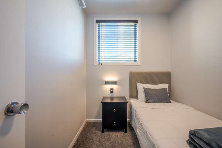 79c Beach Road Akaroa_11