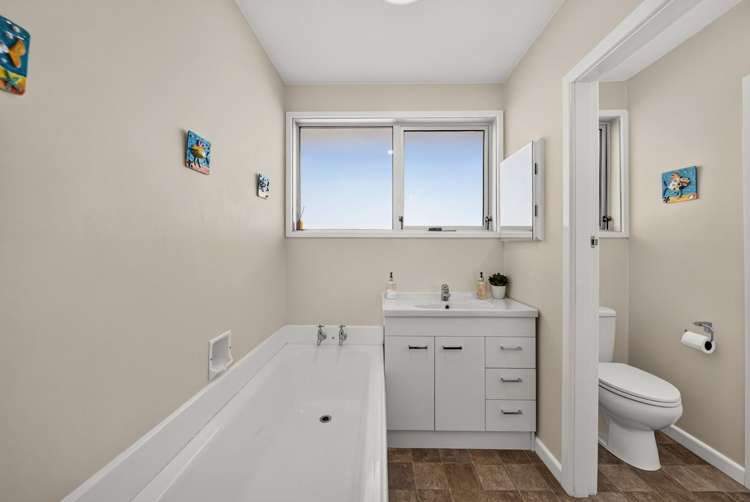 73 Crofton Road Harewood_16