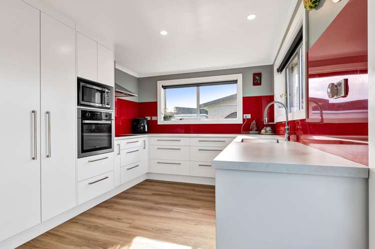 100 Pembroke Road West_5