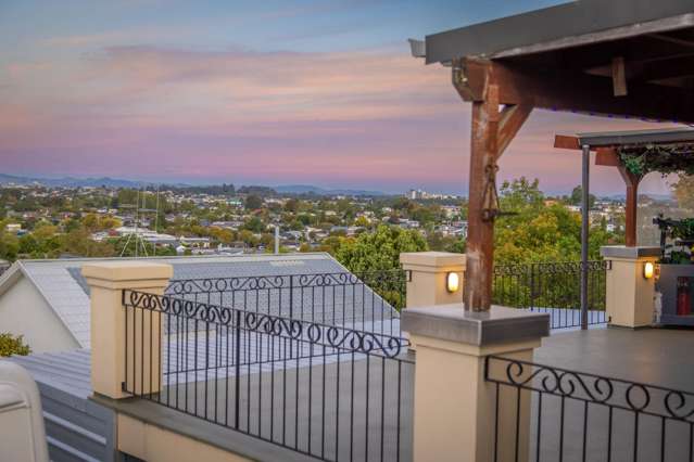 Income that does the talking, approx. $1,300+ pw