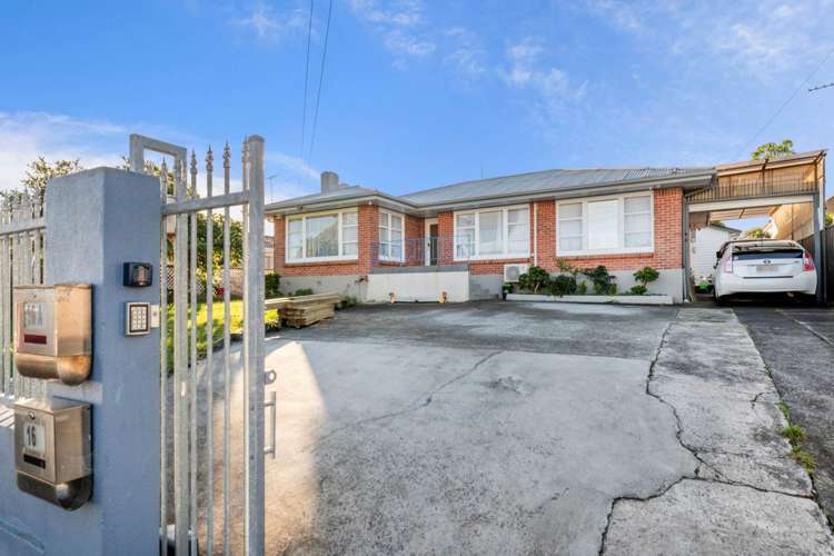 16 Farnborough Crescent_0