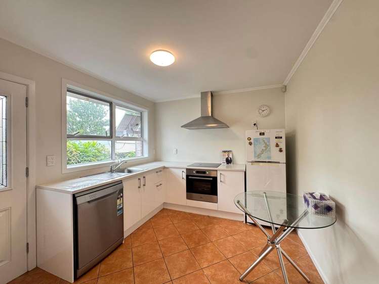 2/27 Cardwell Street Onehunga_6