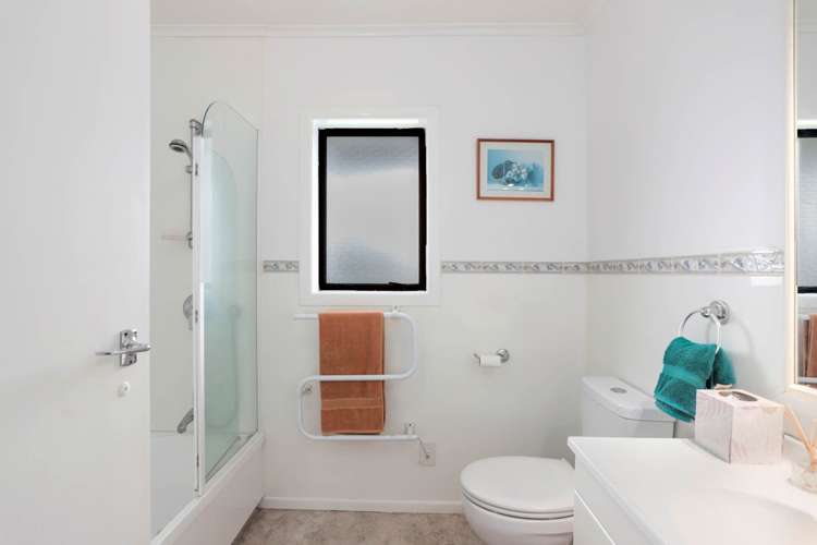 34 Hobsonville Road West Harbour_19