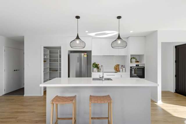 42 Finstock Way 11103_1