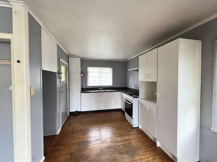 62 Sutton Crescent Papakura_6