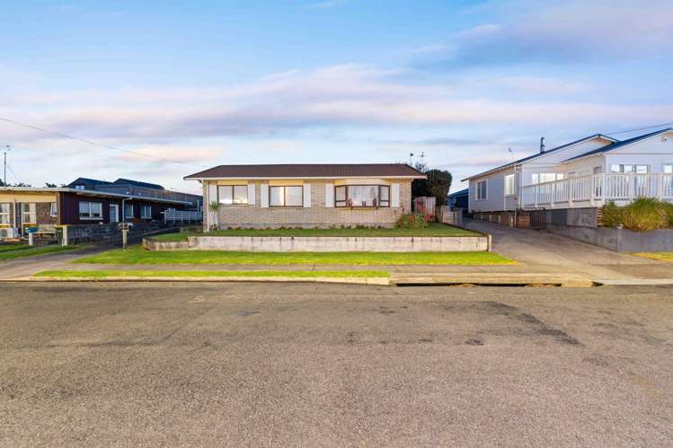111 + 111A Hine Street New Plymouth_18