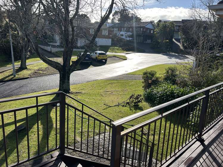 9 Orinda Close Botany Downs_16