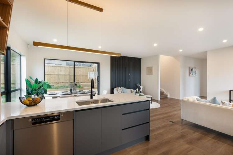 39C Target Road Totara Vale_14