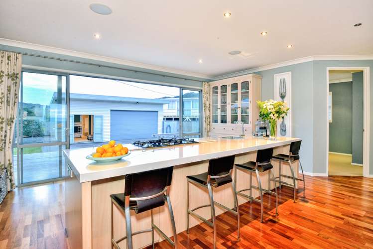 215 Newcastle Street Mahia_4