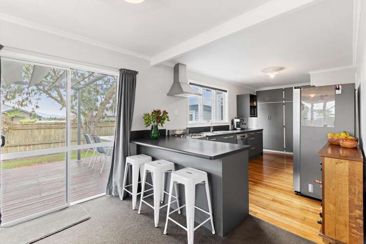 92 New Renwick Road Burleigh_17