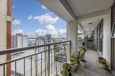 1205/1 Parliament Street_2