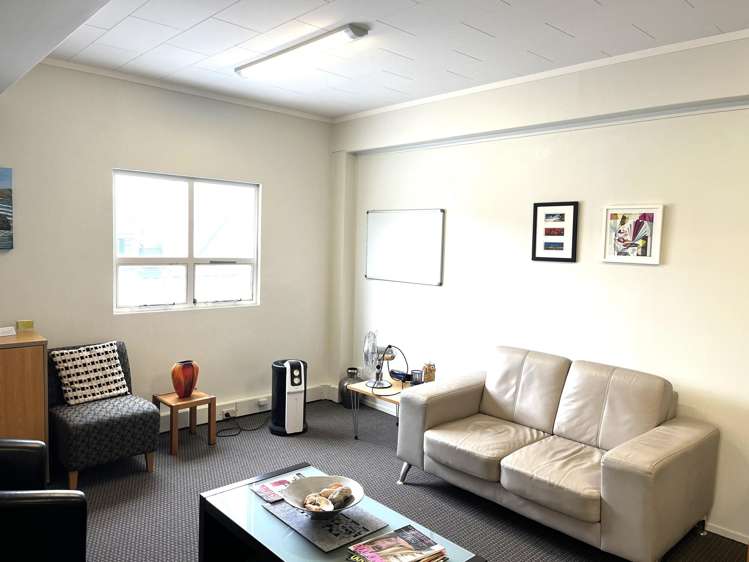 17-19 Seaview Road Paraparaumu Beach_1