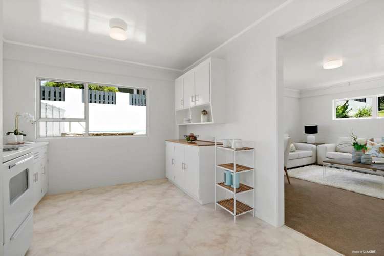 11 Nui Mana Place Te Atatu South_13