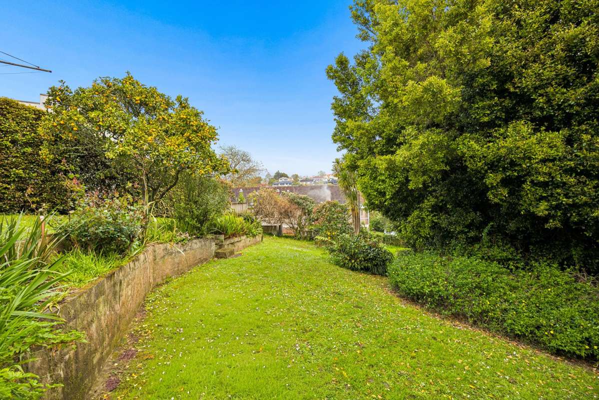 49 and 51 Nihill Crescent_2
