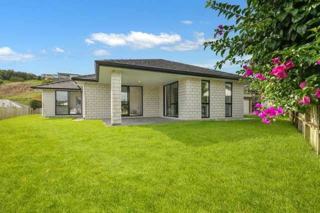 Lakes Living: Spacious, Stylish & Family-Friendly