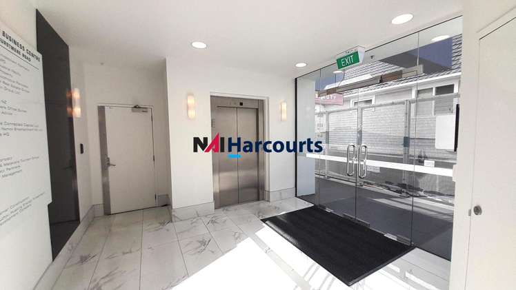 Unit B/95 Hurstmere Road Takapuna_8