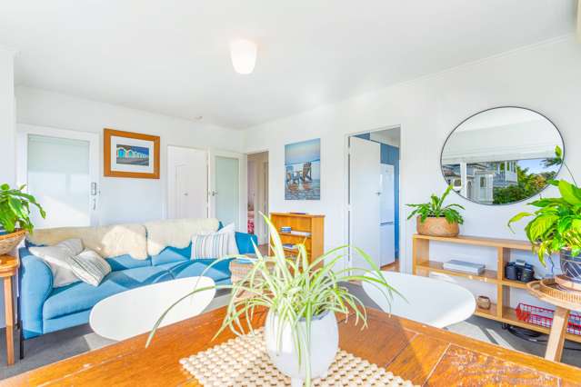 1/96a Victoria Road Devonport_3