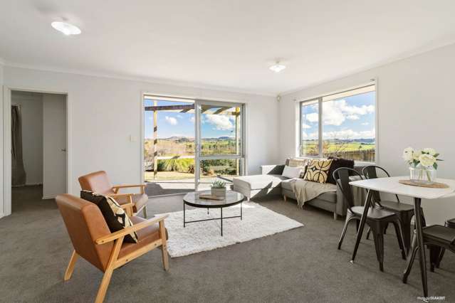 Affordable, Attractive and Ready to Move In.