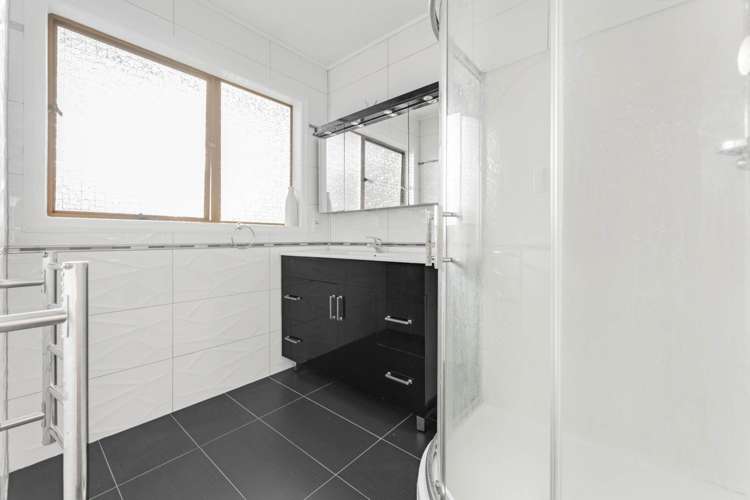 2/7 Abelia Place Papatoetoe_12