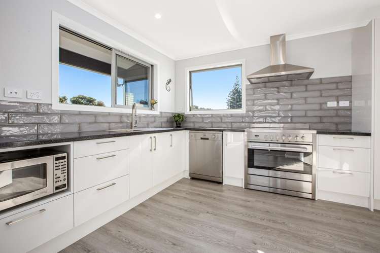 16 Manly Street Paraparaumu Beach_8