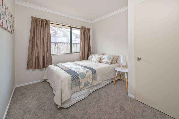 4 Old Park Place Takanini_8