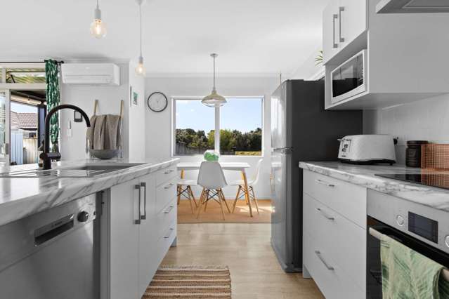 16 Reel Road Athenree_4