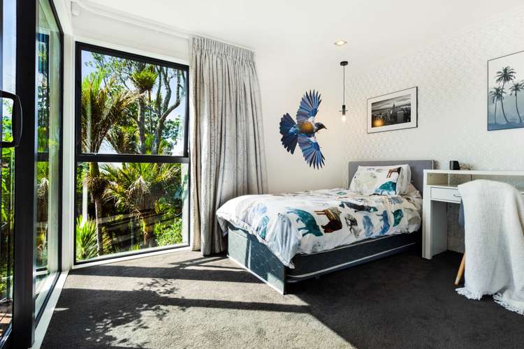 52 Kauri Point Road Laingholm_9