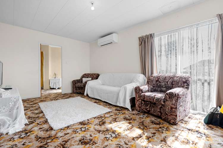 17 Dillon Crescent Clover Park_5