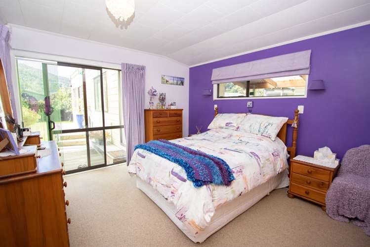 8 Seaview Avenue Te Puru_15