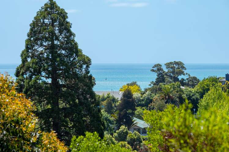 15 Laval Heights Britannia Heights_22