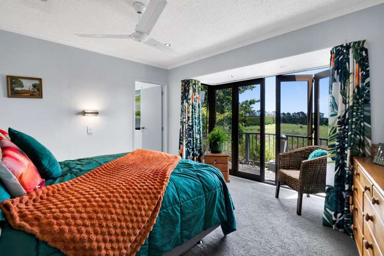 2 Waireka Road East Omata_11