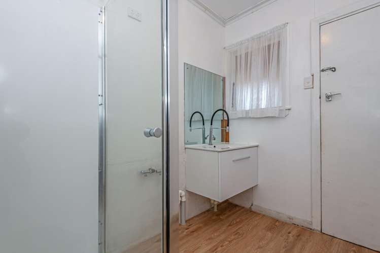 28 and 28a Hammond Street Bulls_3