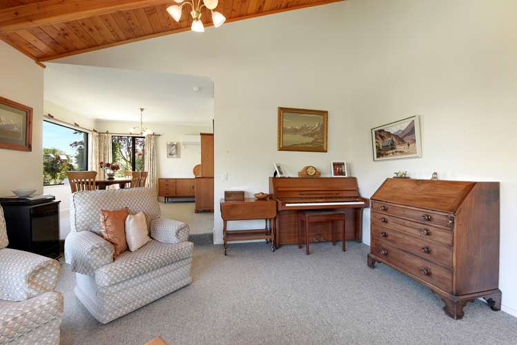 2 Ruffell Place Atawhai_4