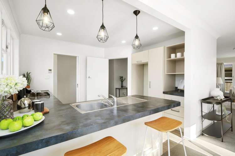 7 Holyoake Crescent Avalon_6