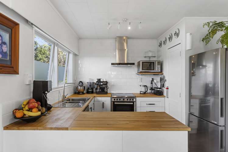 16 Barnhill Crescent Pahurehure_8